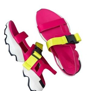 NWOT Sorel Kinetic Impact Sling Sandals Size 7 Cactus Pink Neon Yellow Buckle